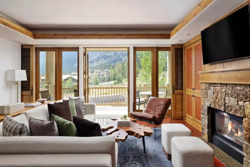 Specialty Mountain View Suite 
