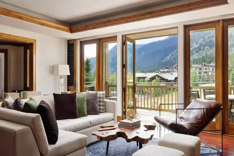 Specialty Mountain View Suite 