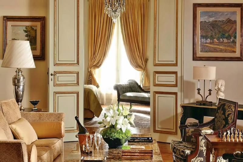 La Mansion Presidential Suite