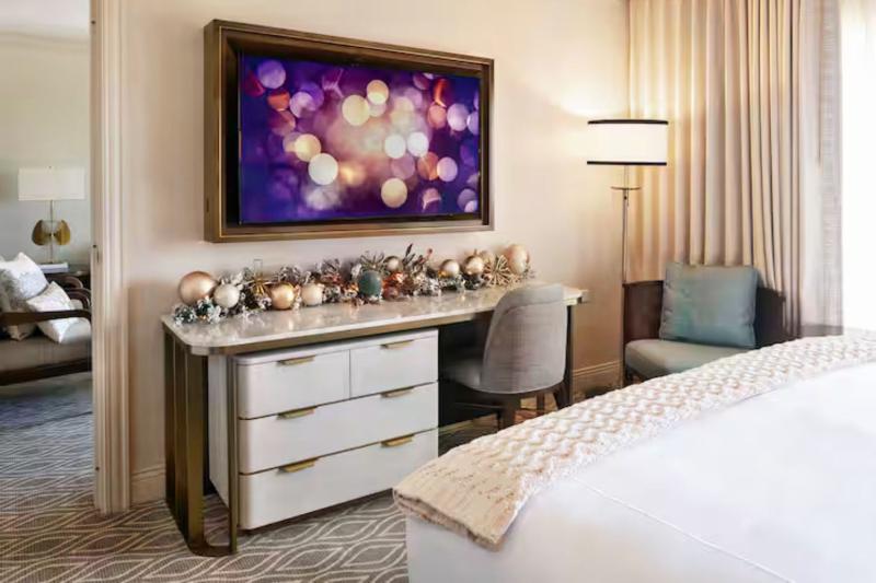 Nutcracker Deluxe Suite