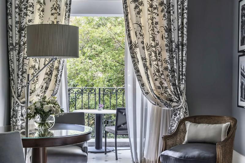 Deluxe Junior Terrace Suite