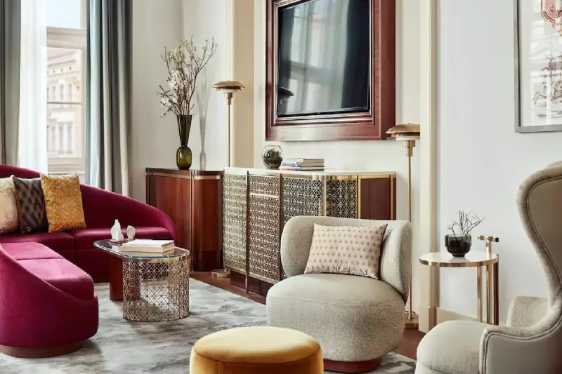 Wintergarden Adina Suite