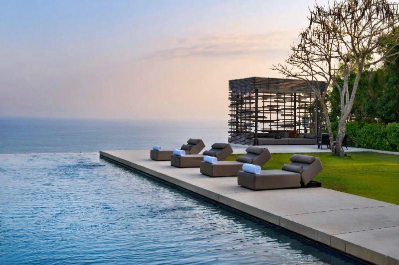 3 Bedroom Cliff Edge Pool Villa