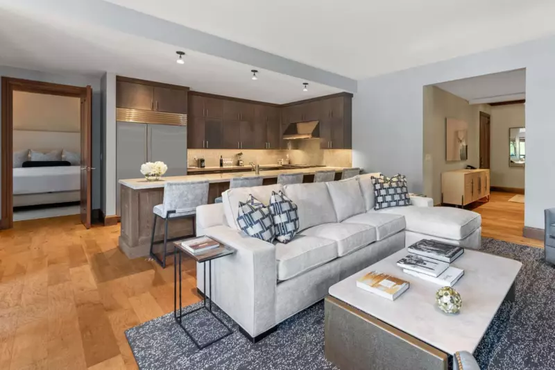 2 Bedroom Snow Park Plus Den Club Residence