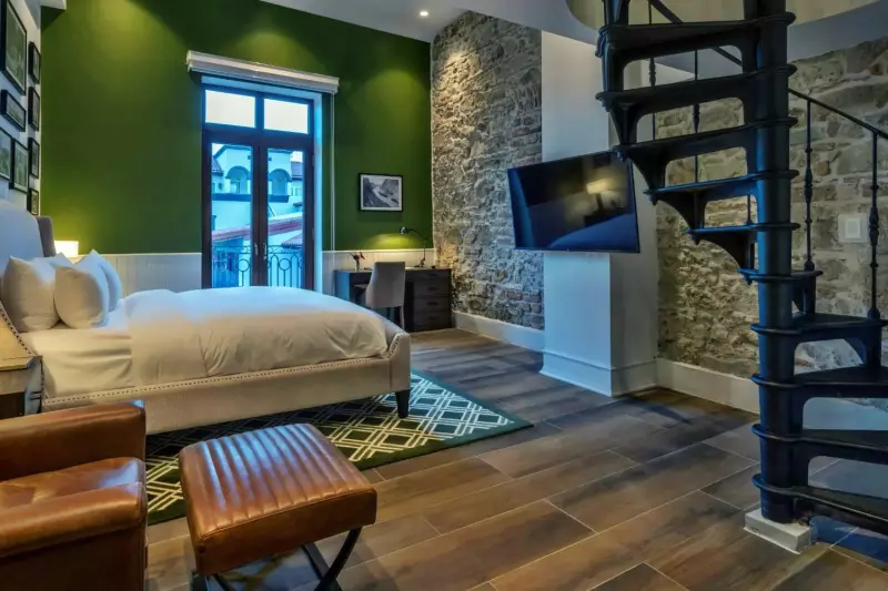Loft Suite
