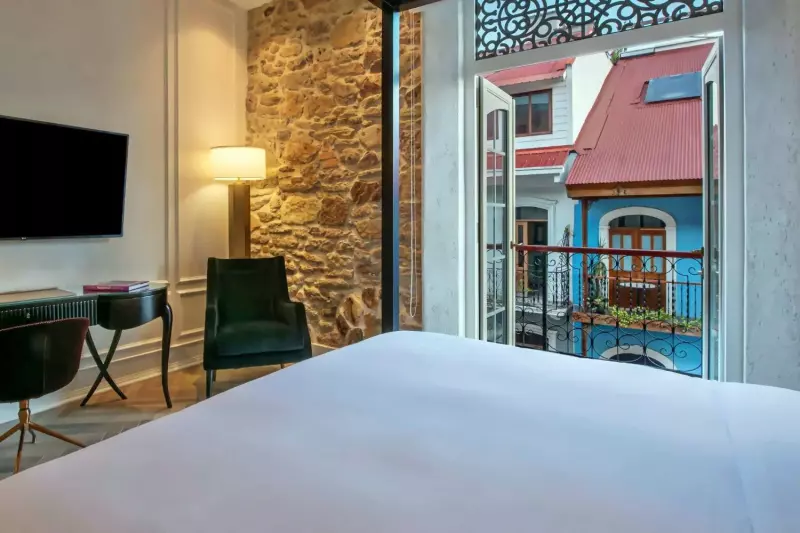 Casco Antiguo View Room