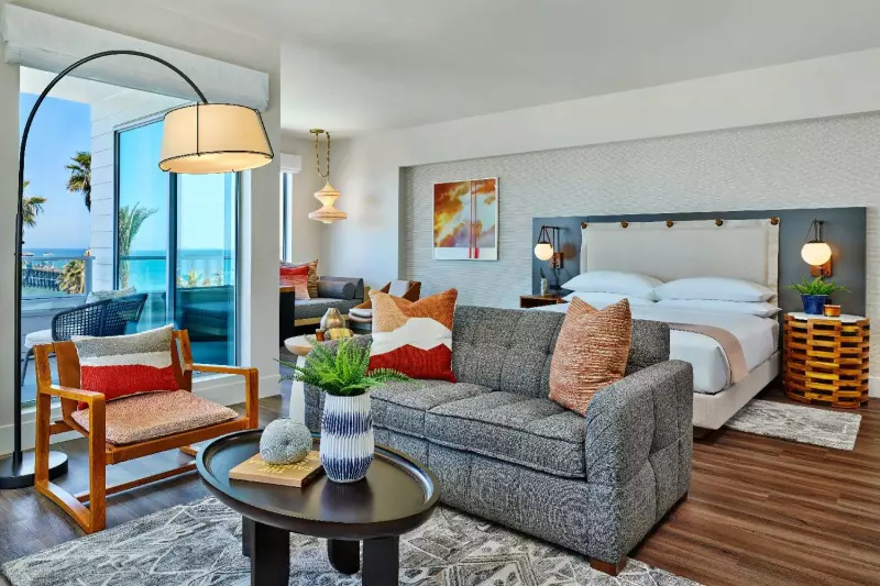 Oceanfront Dreamscape Suite