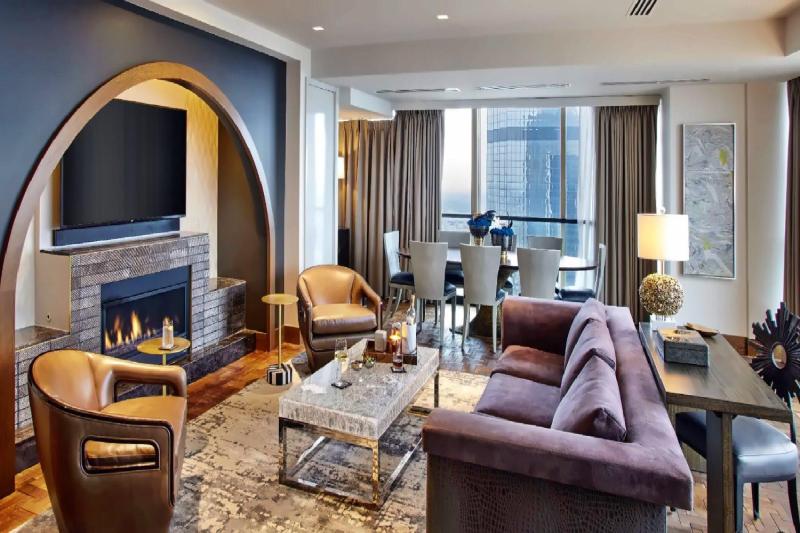 South Penthouse Suite