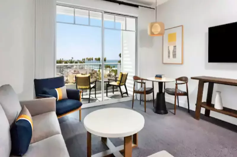 Grand Partial Ocean View Suite