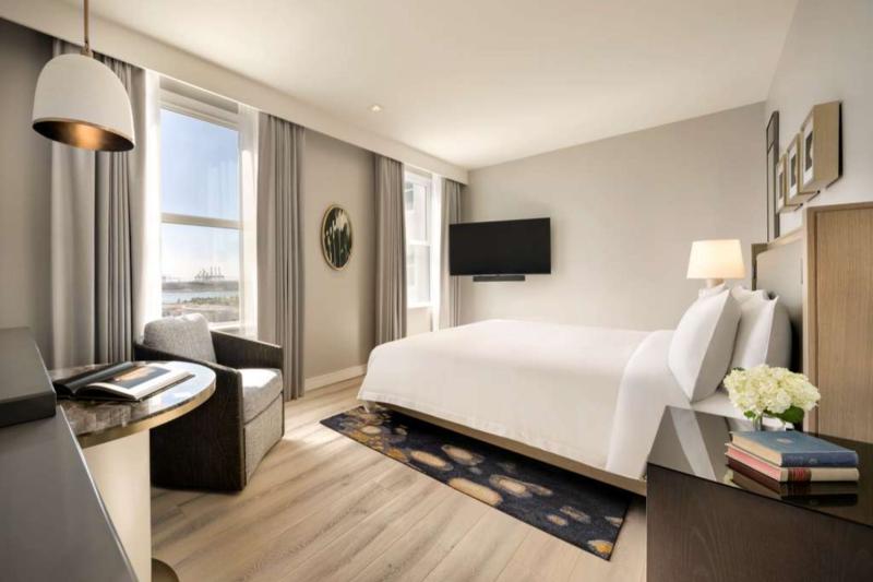 Deluxe Bay View Room