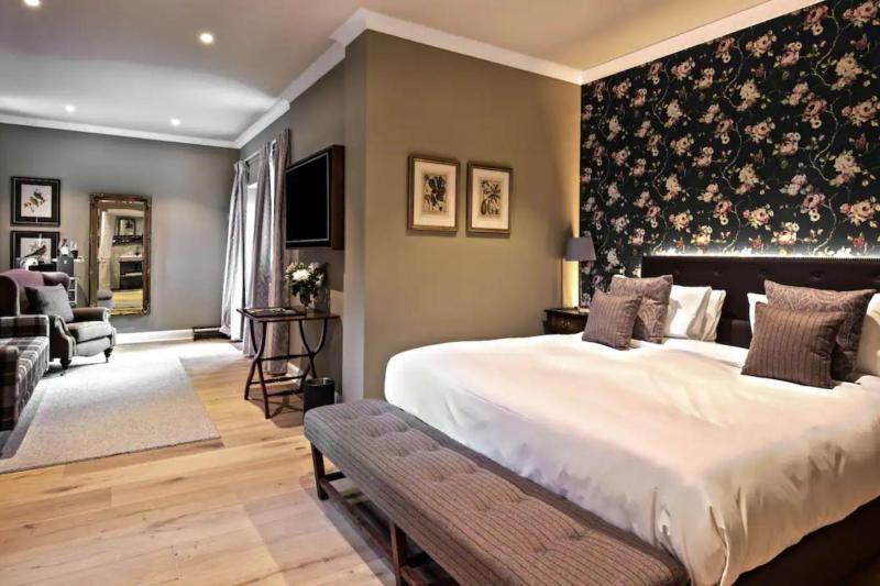 Courtyard Deluxe Room