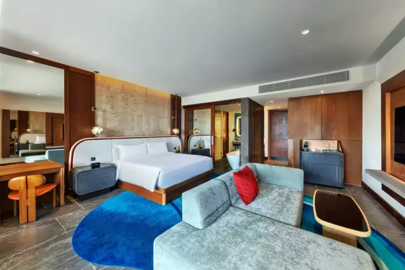 W Tropical View Suite