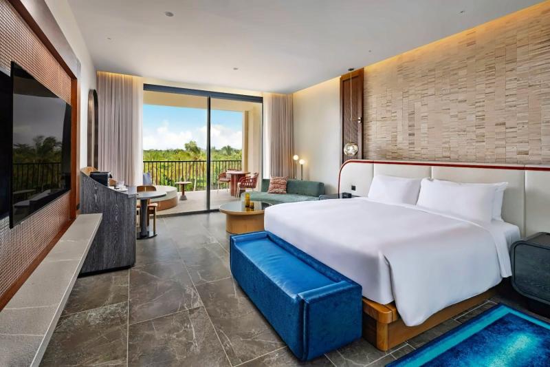 Premier Tropical View Room