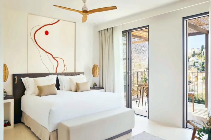 Junior Garden View Suite