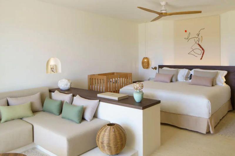 2 Bedroom Interconnecting Family Suite