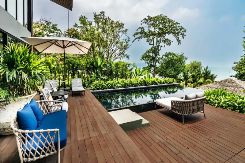 2 Bedroom Duplex Manor Pool House 