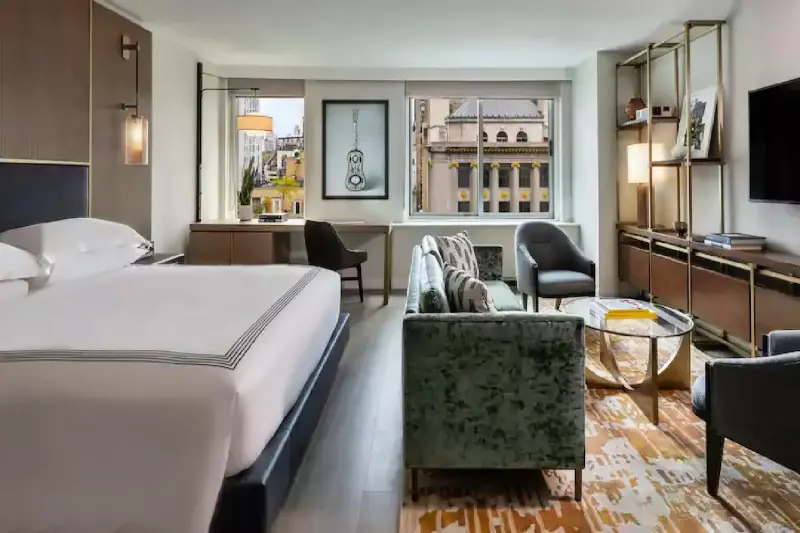 Deluxe City View Room