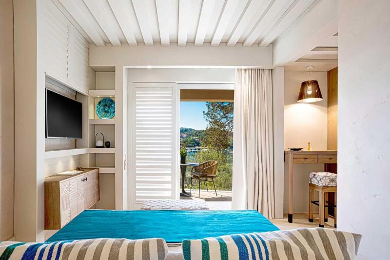 Deluxe Sea View Room