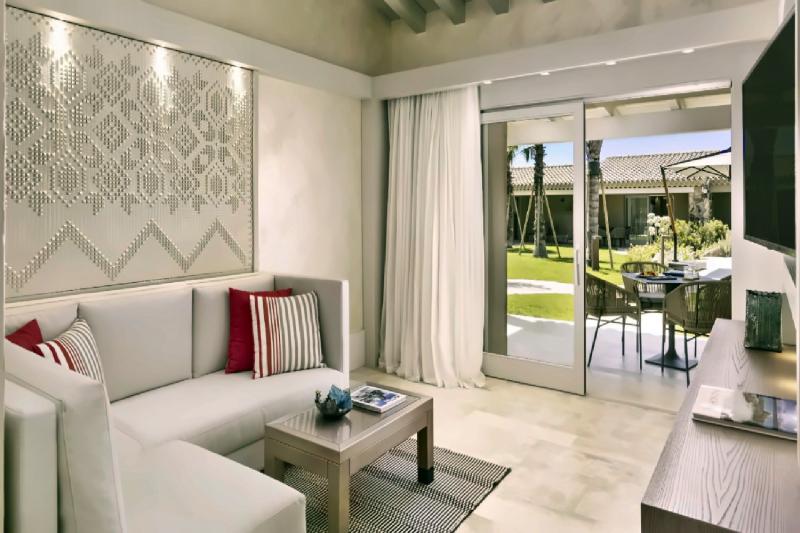 Laguna View Suite