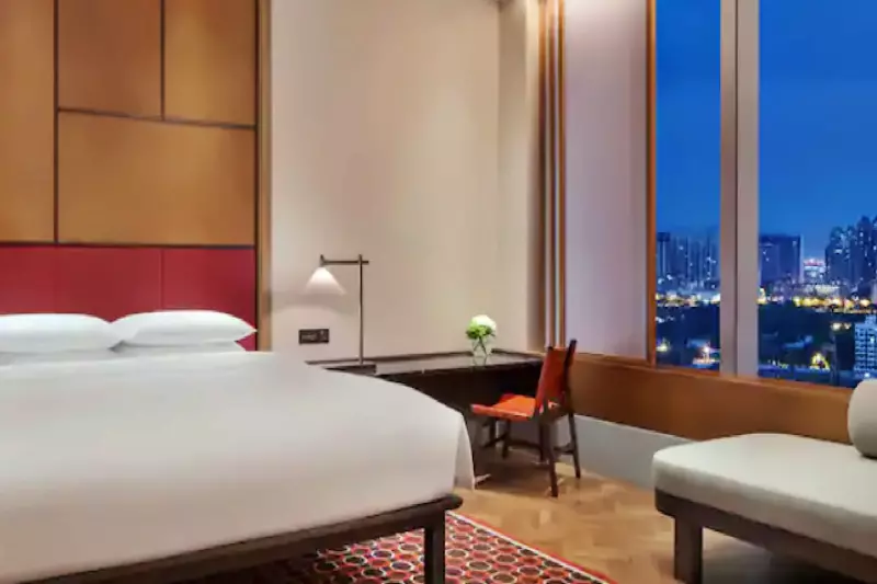 Premium Pool View Room