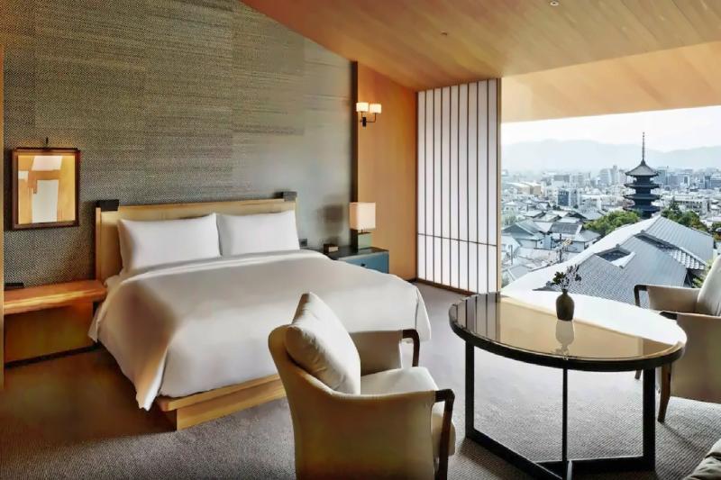 Deluxe Yasaka Pagoda View Room