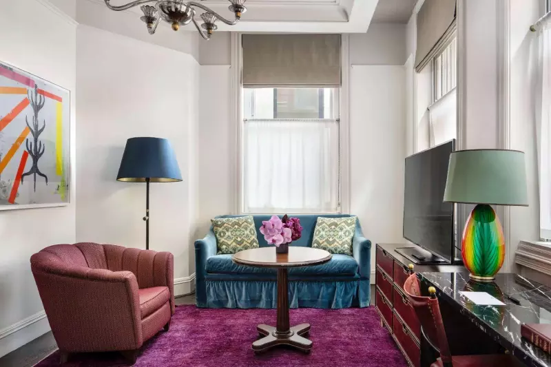 Corner Suite
