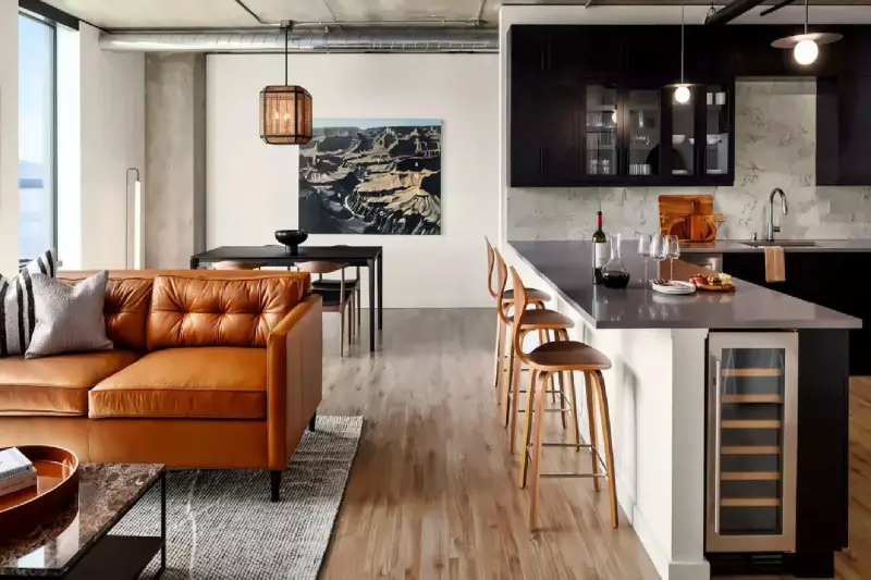Penthouse North Suite