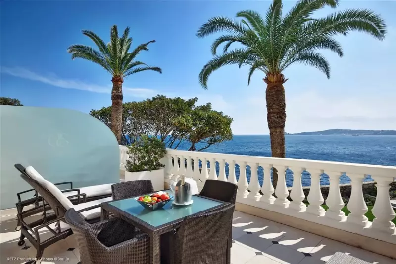 Superior Terrace Room