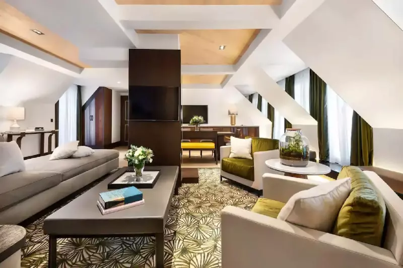 Presidential Eiffel Tower View Suite