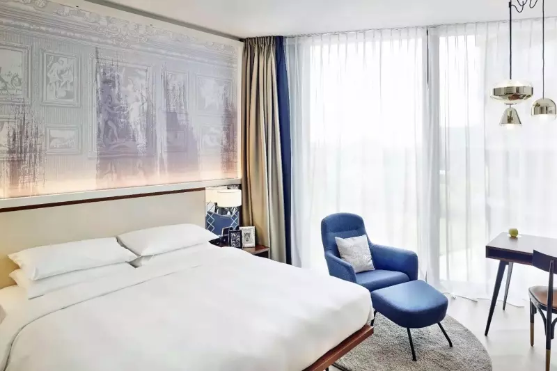 High Floor Room 