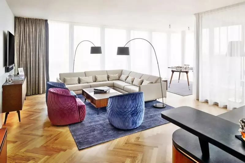 Penthouse Suite