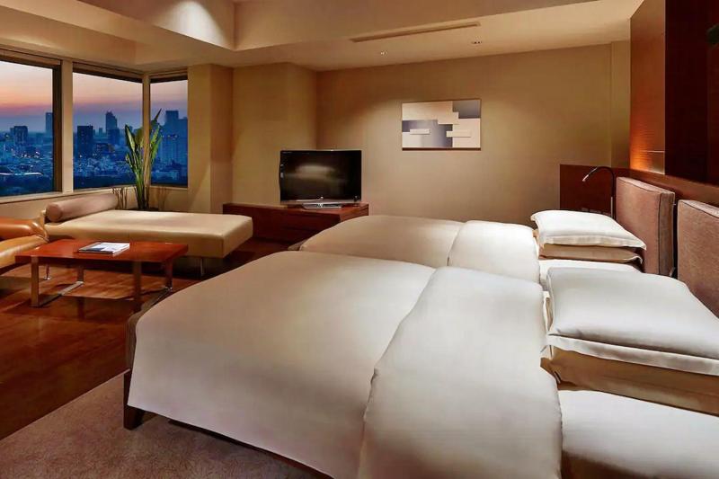 2 Bedroom Interconnecting Family Suite