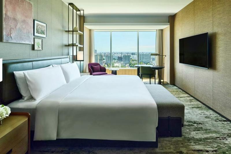 High Floor Club Suite