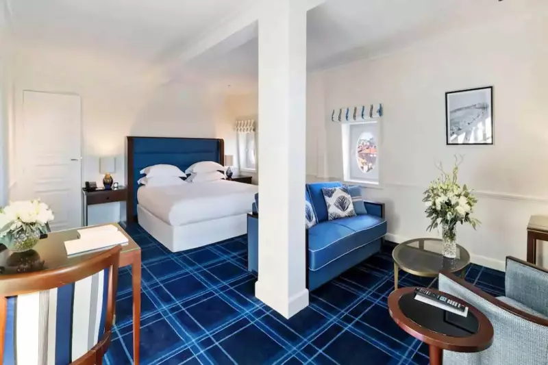 Nautical style Junior Suite 