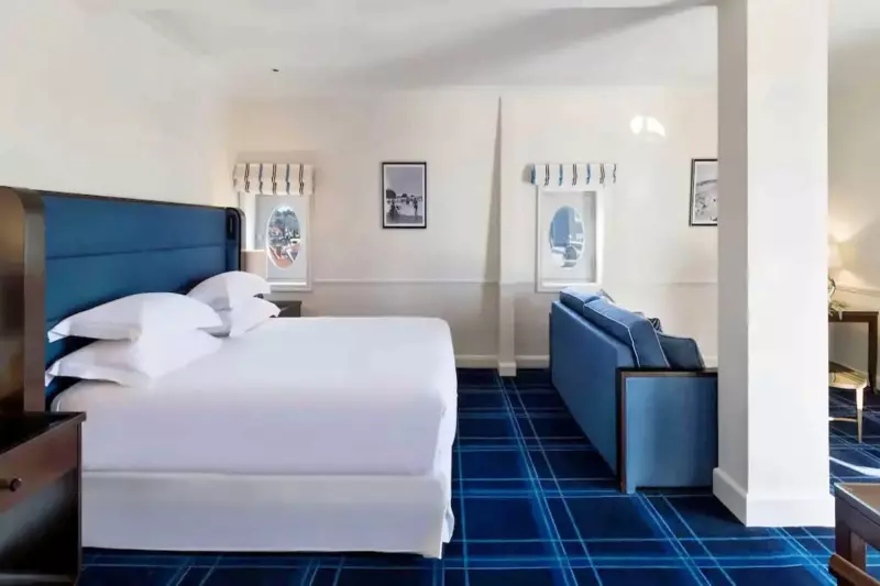Nautical style Junior Suite 