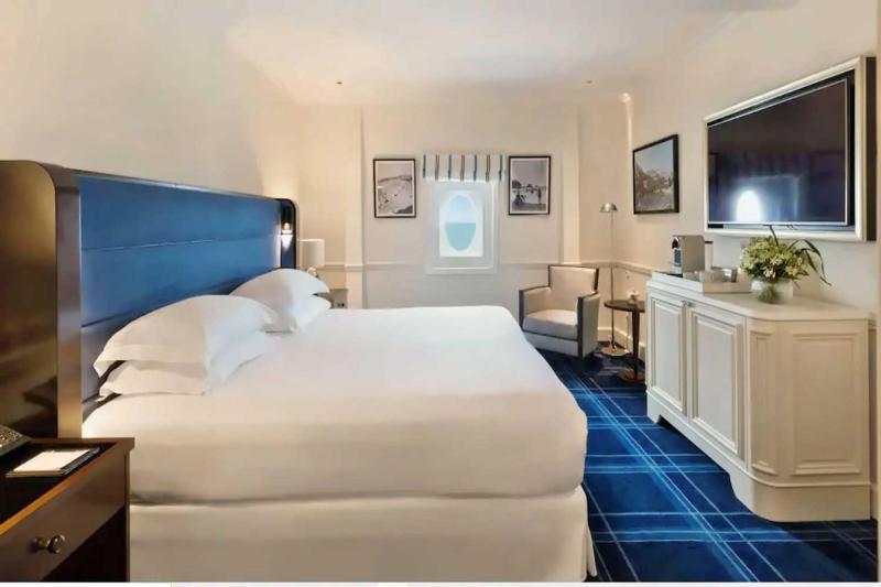 Nautical style Deluxe Room