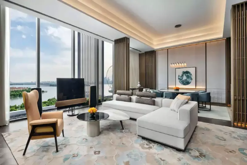 Presidential Suite 