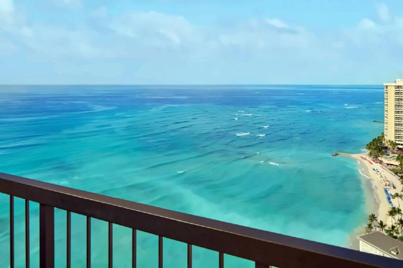 Junior Oceanfront View Suite