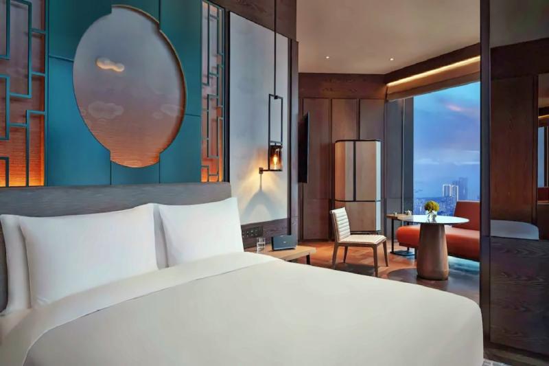 Deluxe Skyline View Room