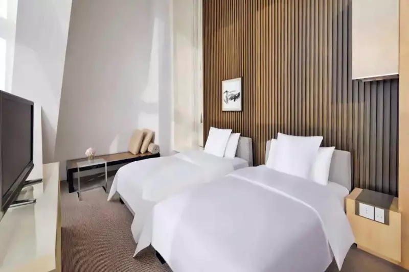 Deluxe River View Room