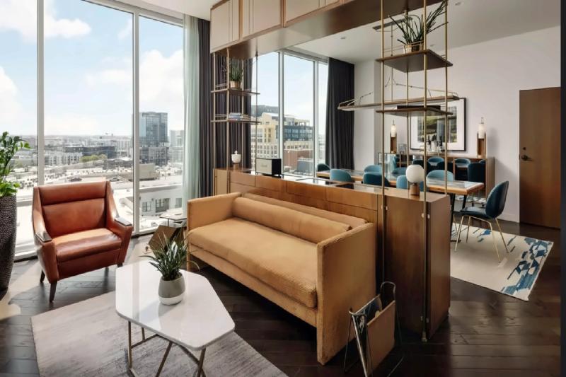 Penthouse Suite