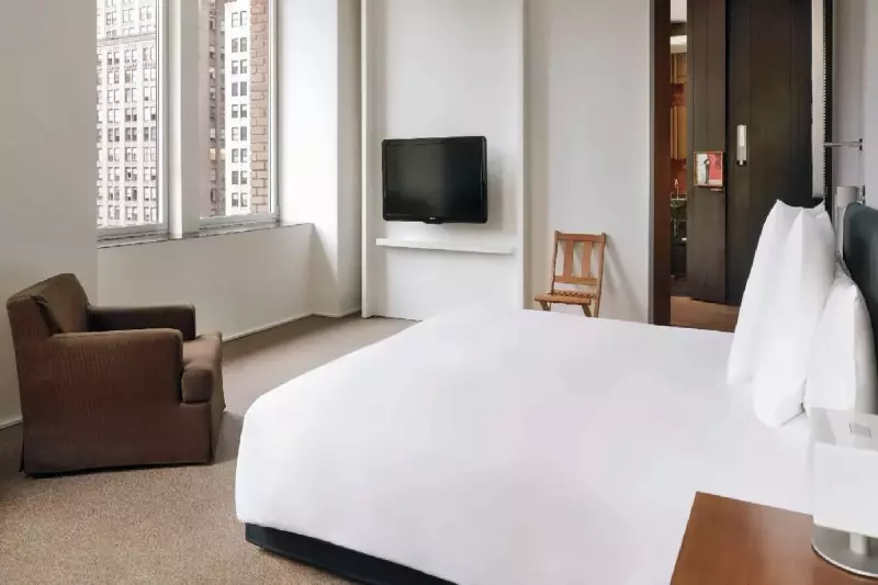 2 Bedroom Andaz Suite