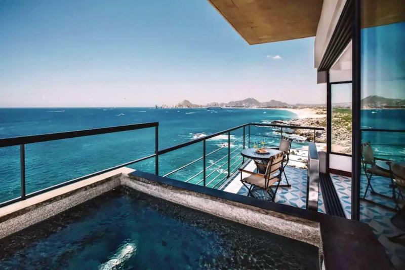 Panoramic Ocean View Pool Suite 