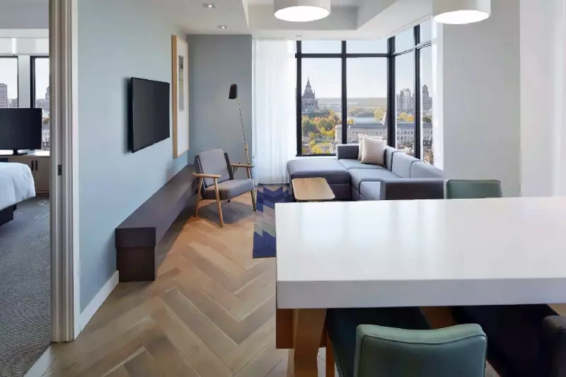 Andaz Large Corner Suite 