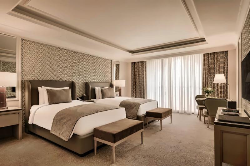 Deluxe Courtyard View Room