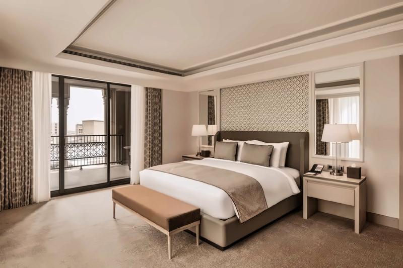 Garden View Club Suite
