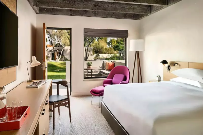 Eames Resort Bungalow 