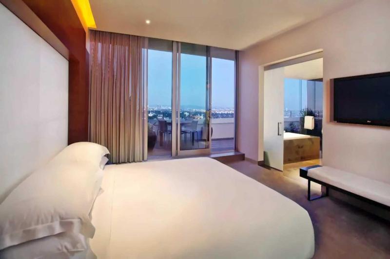 2 Bedroom Panorama Suite