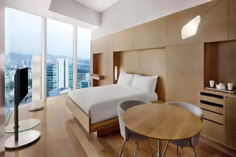 Deluxe High Floor Room