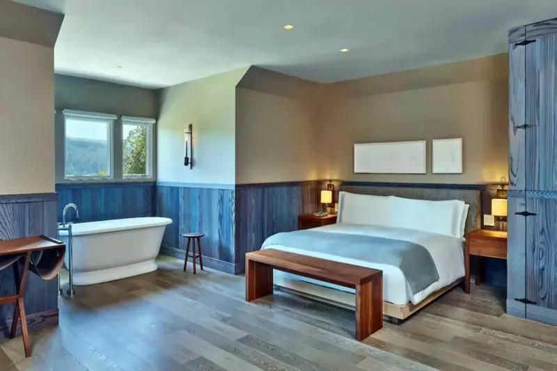 Historic Manor Balcony Room